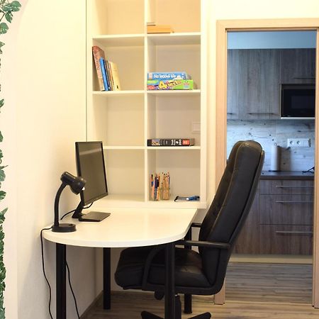 Апартаменти Charming Flat, Steps From Castle - Historic Part Братислава Екстер'єр фото